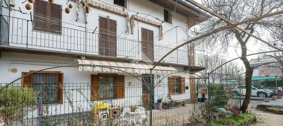 2 bedrooms House in Druento, Italy No. 54781 2