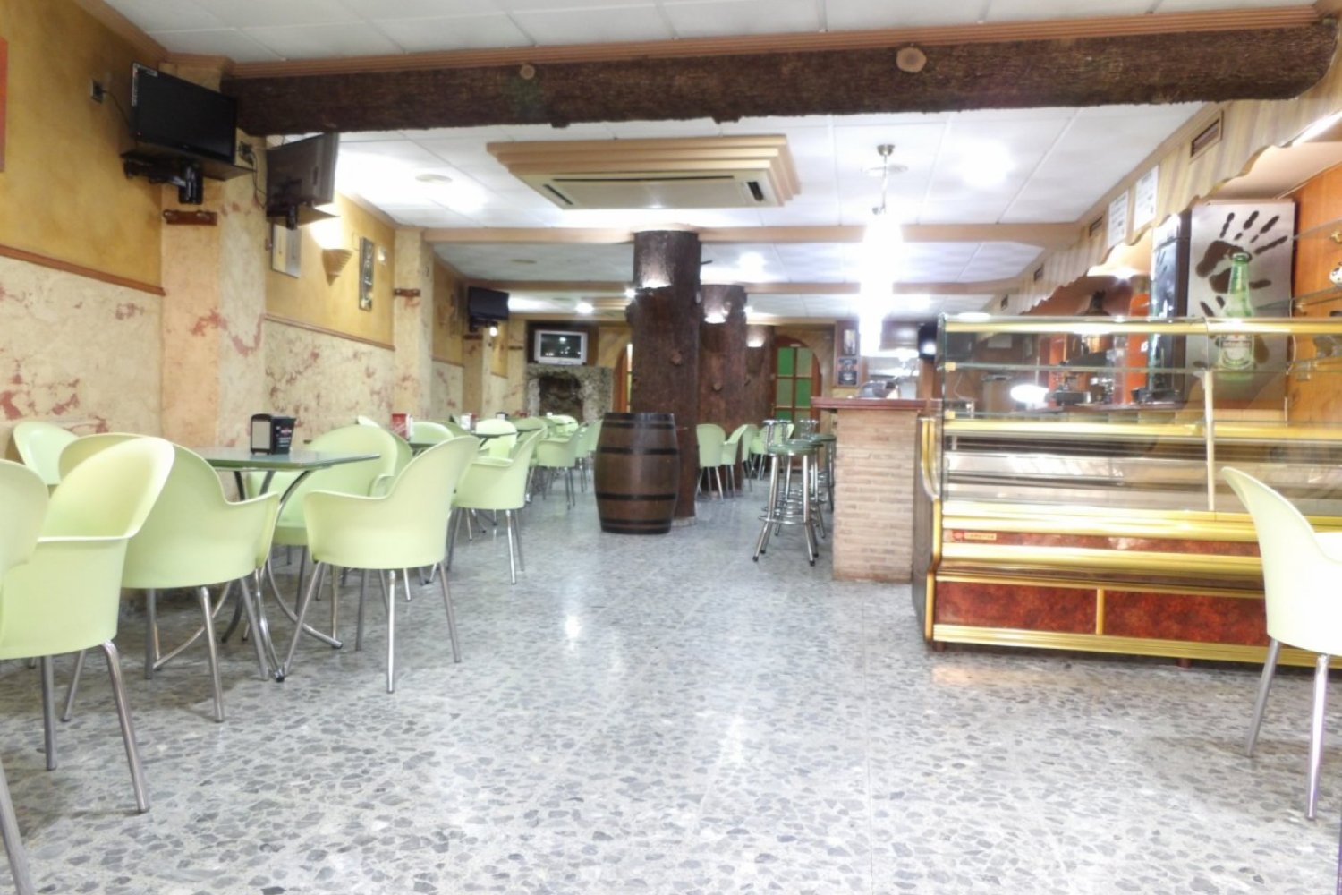 Коммерческая недвижимость 150м² в Аликанте, Испания № 65921