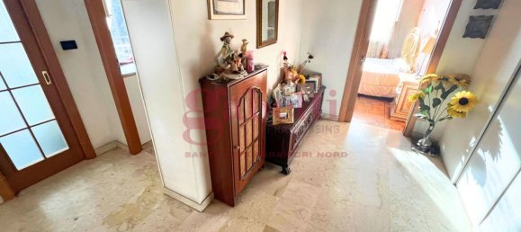 4 rooms Apartment in Turin, Italy No. 151057 7