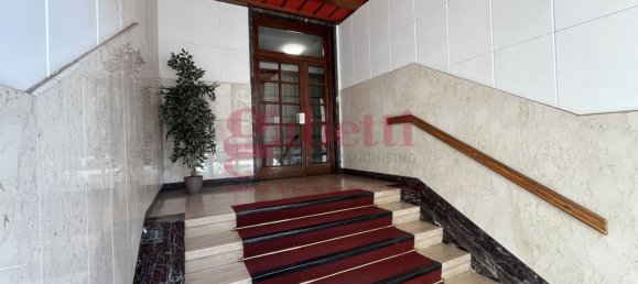 4 rooms Apartment in Turin, Italy No. 151057 4
