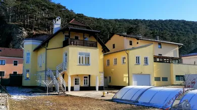 Вилла с 12 комнатами в Берндорф, Австрия № 251660