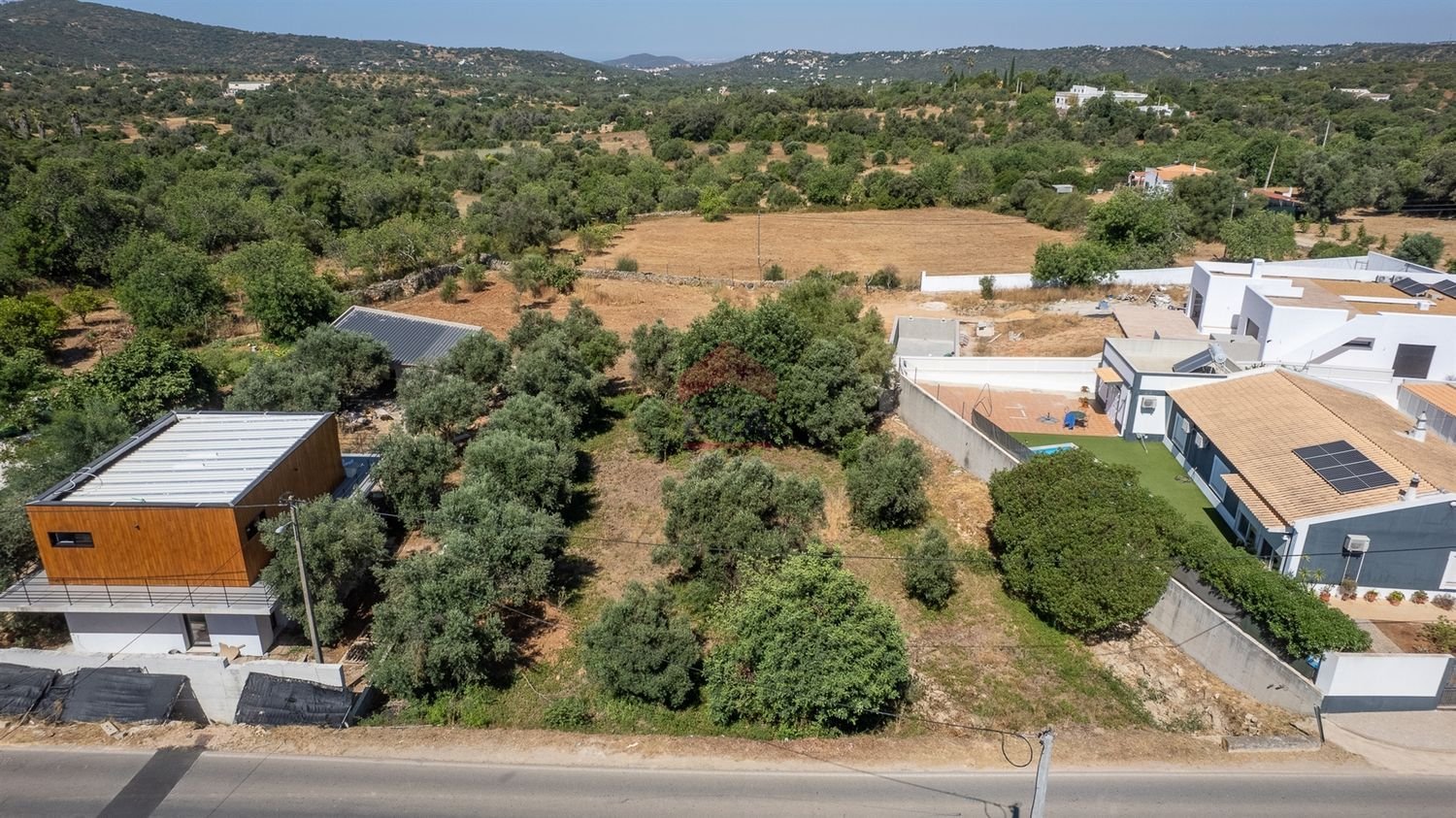  Land in Faro, Portugal No. 228402