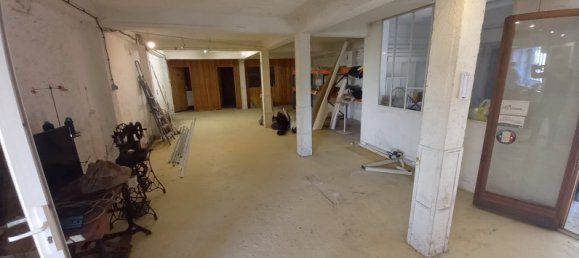 500m² Office in Cognac, France No. 295248 4