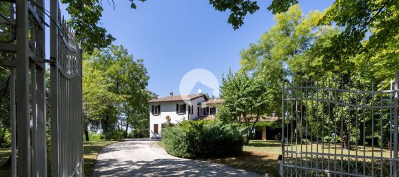 8 bedrooms House in Cesena, Italy No. 373075 8