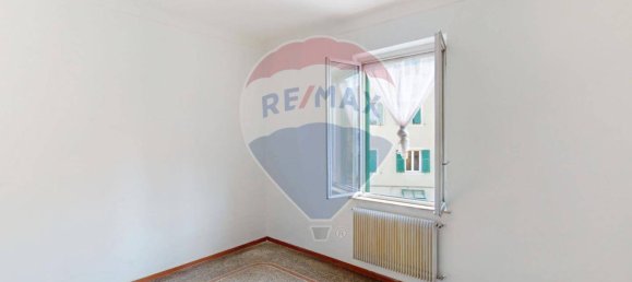 3 bedrooms Apartment in Genoa, Italy No. 55746 10