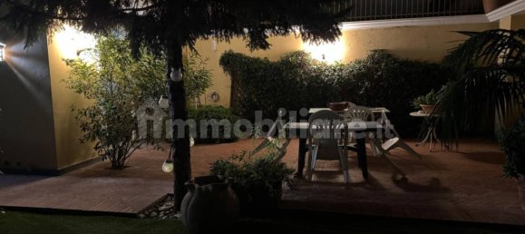 Edifício de 5 divisões em Afragola, Italy N.º 341989 3