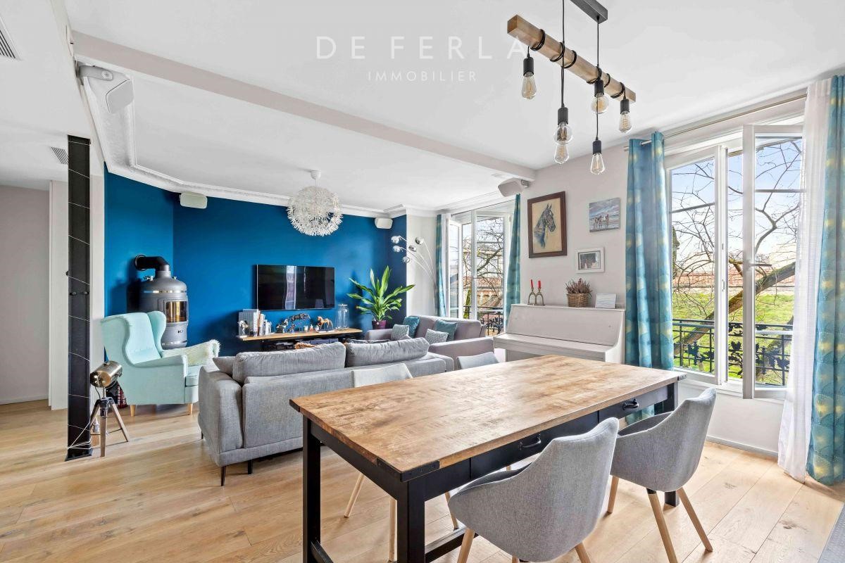 4 bedrooms Duplex in Paris, France No. 105831