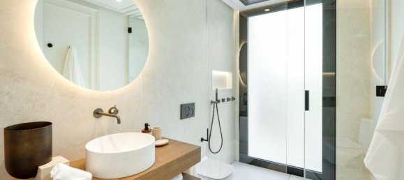 Villa de 6 dormitorios en Marbella, Spain No. 130968 9