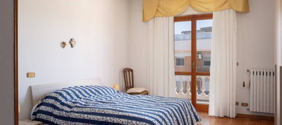 8 bedrooms Villa in Terracina, Italy No. 328273 19
