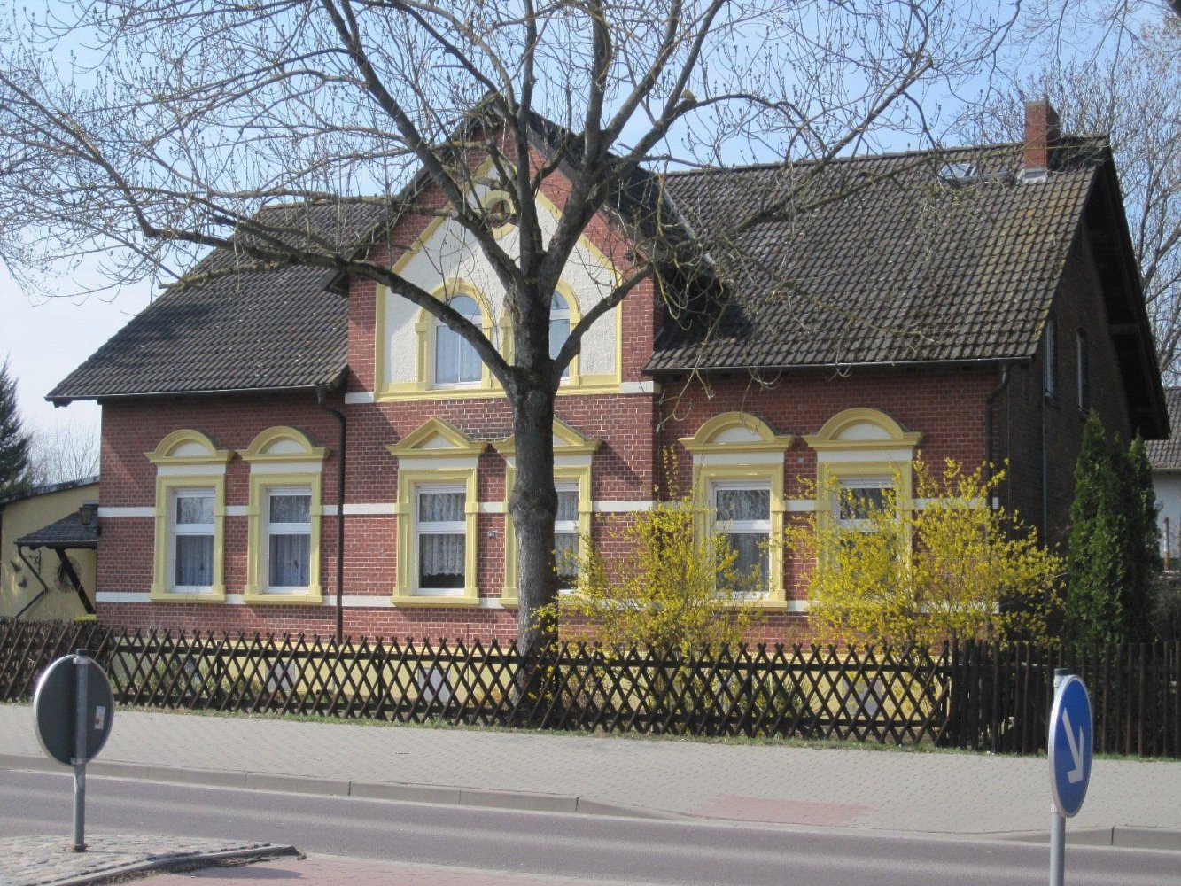 2 bedrooms Building in Salzlandkreis, Germany No. 288594