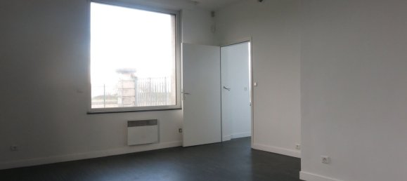 Gewerbliche Immobilie in La Chapelle-d'Armentieres, France 166m², Nr. 81410 8