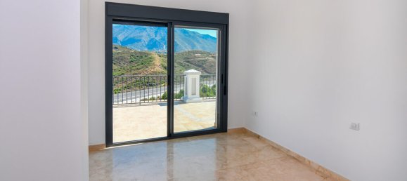 3 Schlafzimmer Villa in Marbella, Spain, Nr. 29633 20