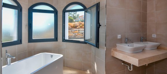 3 Schlafzimmer Villa in Marbella, Spain, Nr. 29633 2