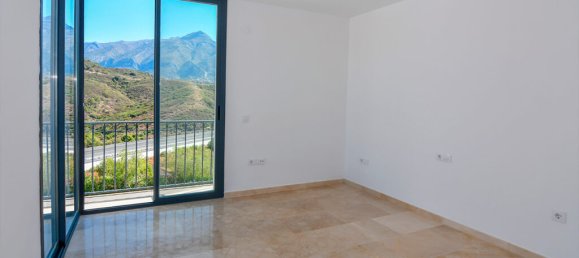3 Schlafzimmer Villa in Marbella, Spain, Nr. 29633 19