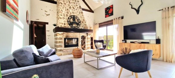 4 bedrooms House in Coulommiers, France No. 183705 2