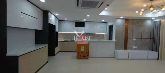 3 bedrooms Apartment in District 7, Vietnam No. 9875 2