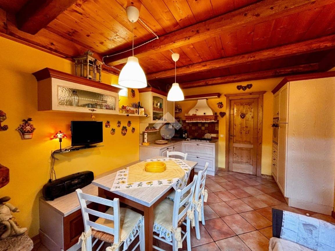 1 غرف نوم شقة في Onore, Italy رقم 276338