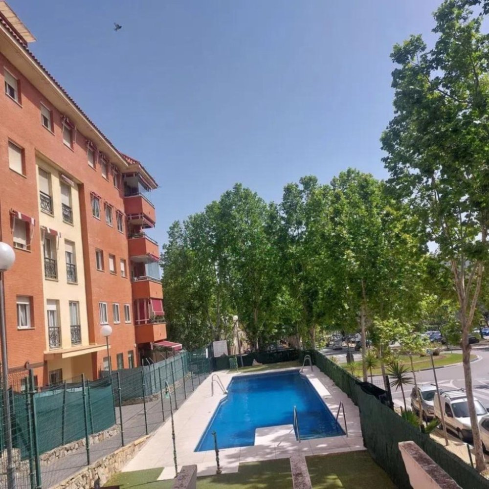 Apartamento de 3 dormitorios en Marbella, Spain No. 136519