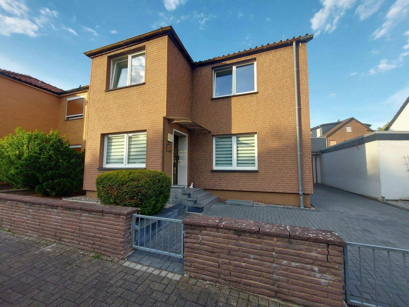 Adosado de 4 dormitorios en Hanover, Germany No. 232654