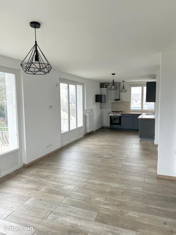 4 bedrooms Apartment in Bourges, France No. 82972