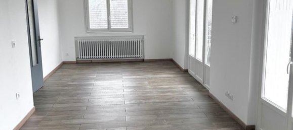 4 bedrooms Apartment in Bourges, France No. 82972 2