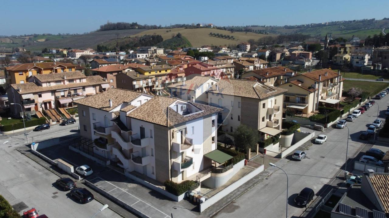 5 rooms Apartment in Ostra, Italy No. 2642