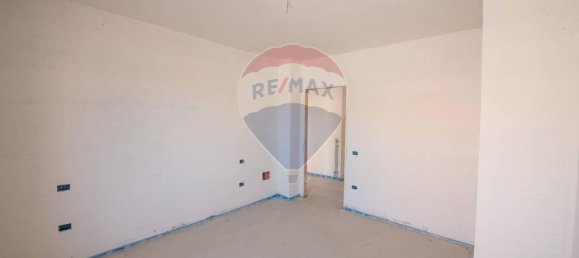 5 rooms Apartment in Ostra, Italy No. 2642 11