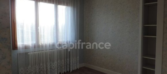 4 bedrooms Villa in Ain, France No. 315913 9
