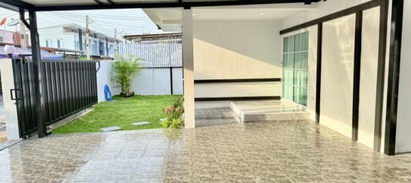 3 bedrooms House in Pattaya, Thailand No. 26640 26