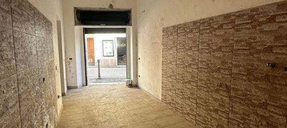 55m² Commercial property in Anzio, Italy No. 50093 3