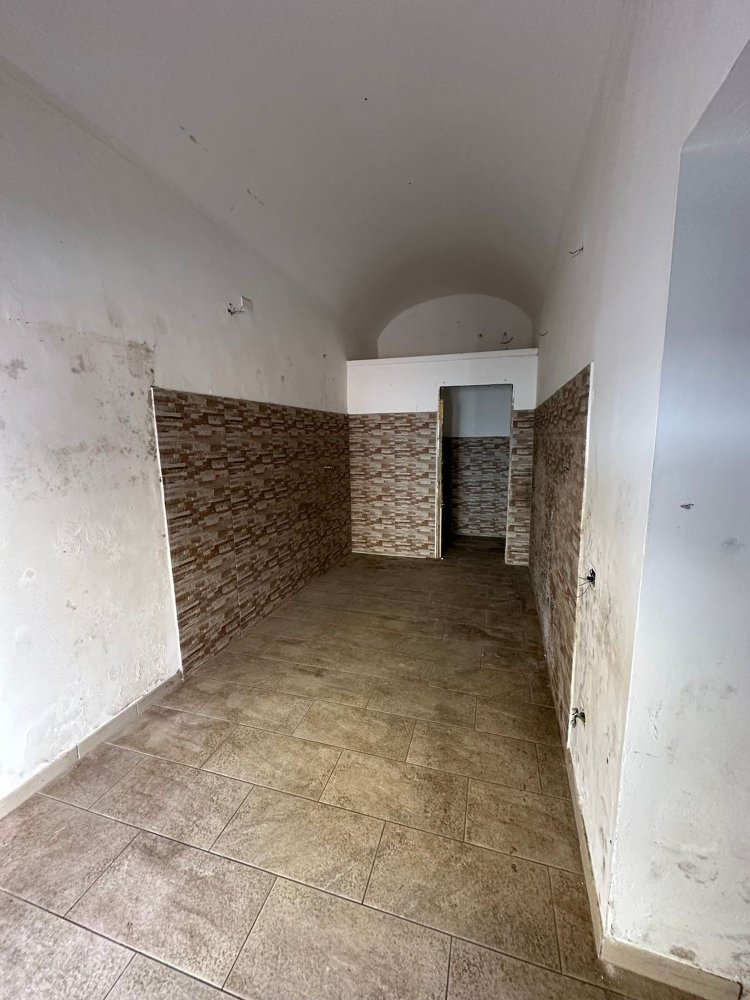 55m² Commercial property in Anzio, Italy No. 50093