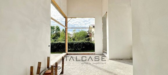 4 rooms Villa in Cassola, Italy No. 60094 8