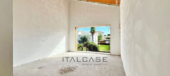 4 rooms Villa in Cassola, Italy No. 60094 10