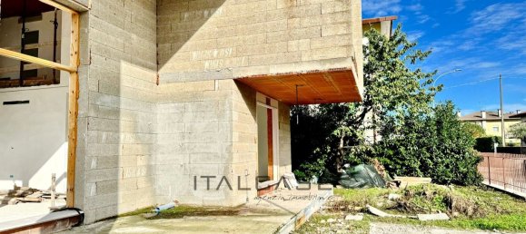 4 rooms Villa in Cassola, Italy No. 60094 16