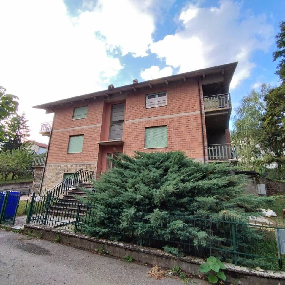 5-Zimmer Wohnung in Tizzano Val Parma, Italy, Nr. 37015