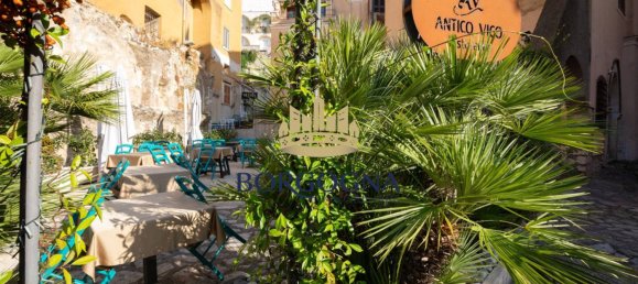 Propiedad comercial de 4 habitaciónes en Gaeta, Italy No. 163832 15