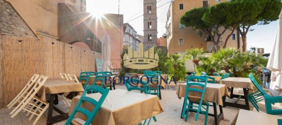 Propiedad comercial de 4 habitaciónes en Gaeta, Italy No. 163832 14