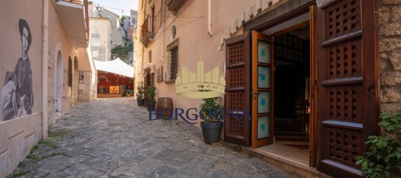 Propiedad comercial de 4 habitaciónes en Gaeta, Italy No. 163832 20