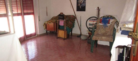 7 rooms Apartment in Carrara, Italy No. 237410 16