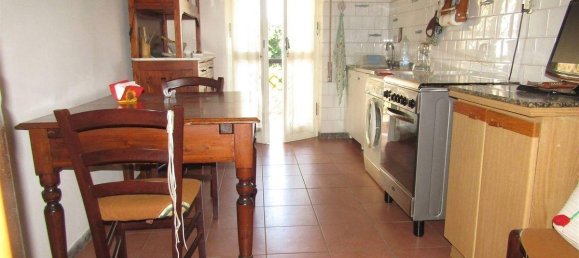 7 rooms Apartment in Carrara, Italy No. 237410 13