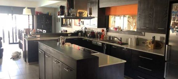 4 bedrooms Villa in Agios Athanasios, Cyprus No. 20729 2