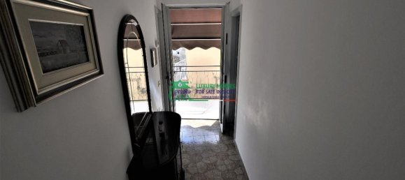 4-salle Appartement à Ragusa, Italy No. 102128 6