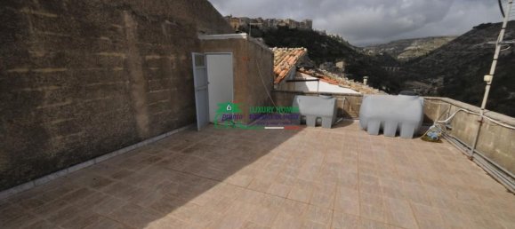 4-salle Appartement à Ragusa, Italy No. 102128 20