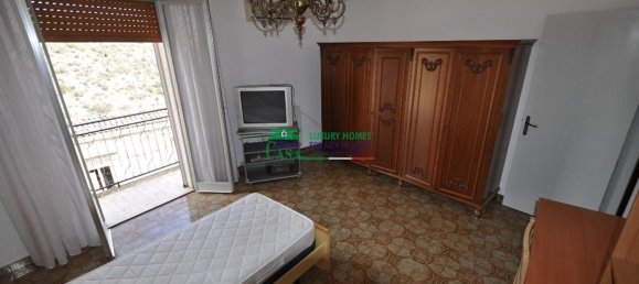 4-salle Appartement à Ragusa, Italy No. 102128 8