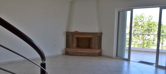 2 bedrooms Property in Keratea, Greece No. 7830 3