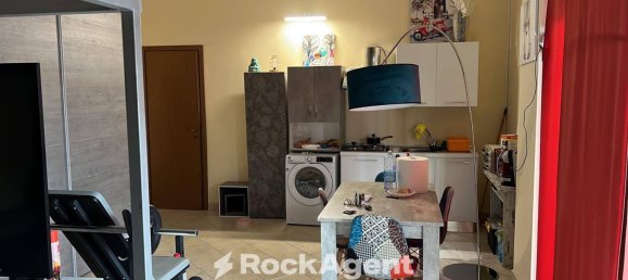 1-salle Bureau à Foggia, Italy No. 322081 3