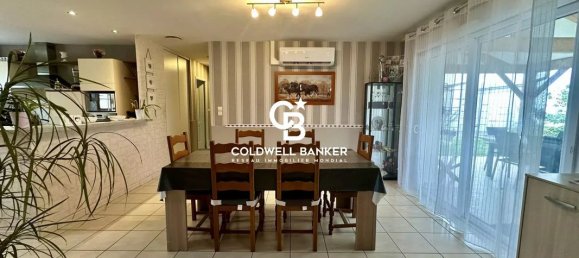 2 bedrooms House in Nazelles-Negron, France No. 283435 3