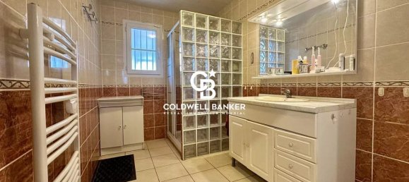 2 bedrooms House in Nazelles-Negron, France No. 283435 5