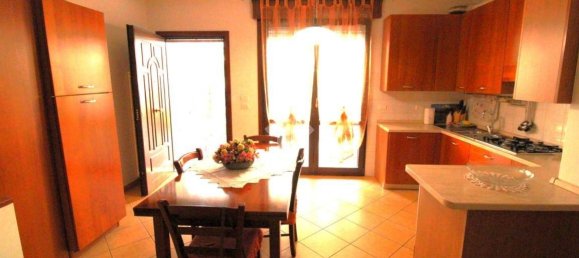 Apartamento de 2 dormitorios en Gambettola, Italy No. 194415 3