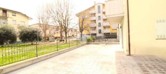 Apartamento de 2 dormitorios en Gambettola, Italy No. 194415 16